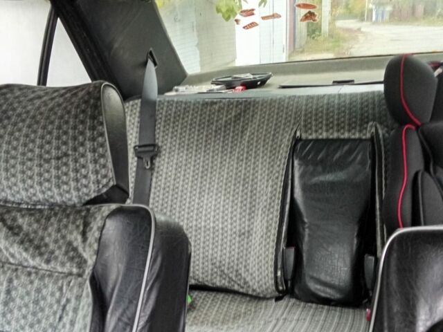 Синий Мерседес В124, объемом двигателя 2.3 л и пробегом 9 тыс. км за 1700 $, фото 2 на Automoto.ua