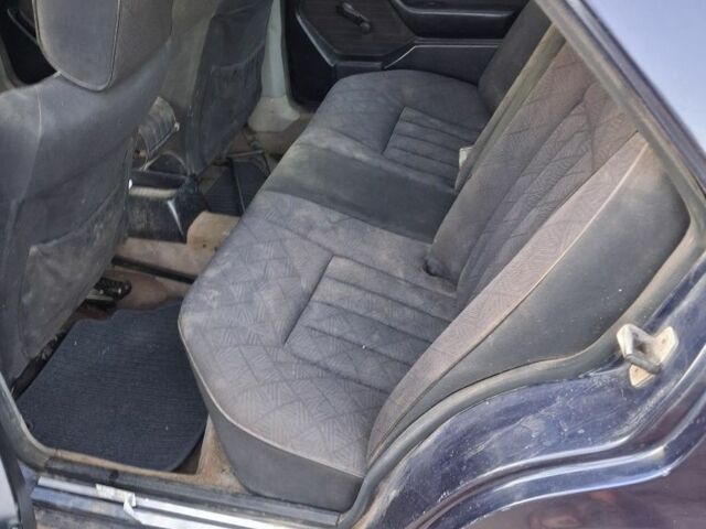 Синий Мерседес В124, объемом двигателя 2 л и пробегом 300 тыс. км за 1499 $, фото 5 на Automoto.ua