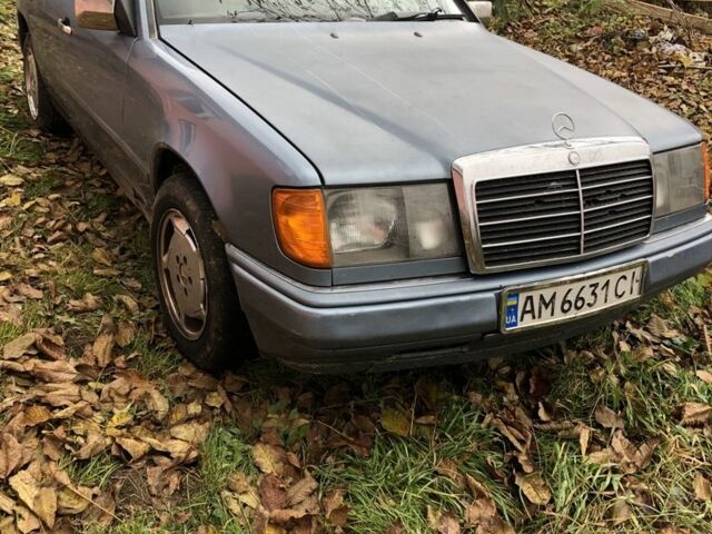 Синій Мерседес В124, об'ємом двигуна 2 л та пробігом 500 тис. км за 3000 $, фото 4 на Automoto.ua