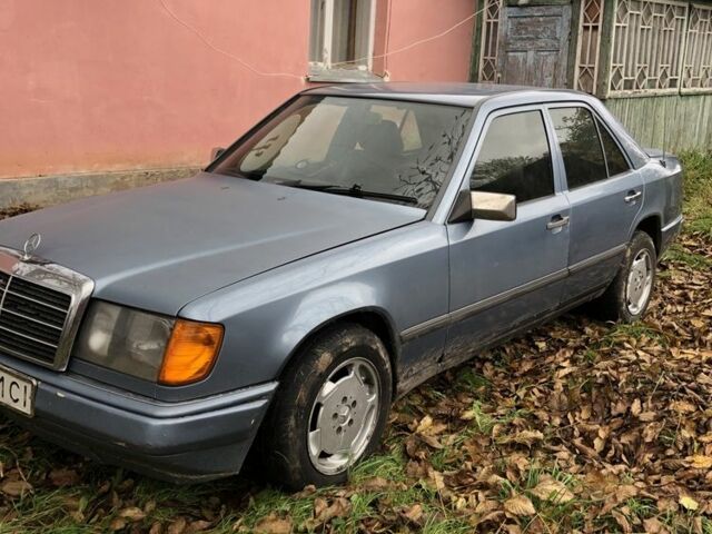 Синій Мерседес В124, об'ємом двигуна 2 л та пробігом 500 тис. км за 3000 $, фото 3 на Automoto.ua