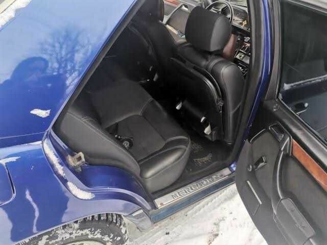 Синий Мерседес В124, объемом двигателя 2 л и пробегом 406 тыс. км за 3526 $, фото 3 на Automoto.ua