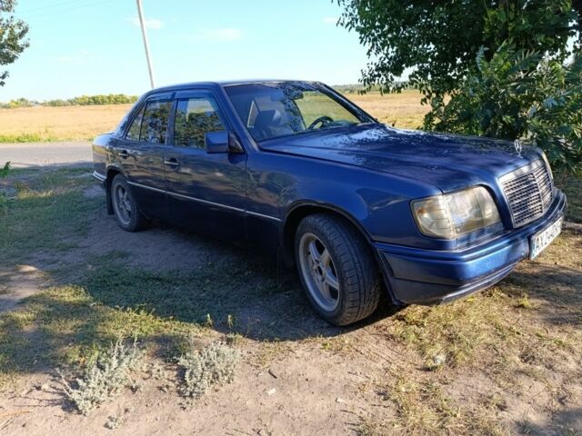 Синій Мерседес В124, об'ємом двигуна 2.3 л та пробігом 400 тис. км за 2800 $, фото 6 на Automoto.ua