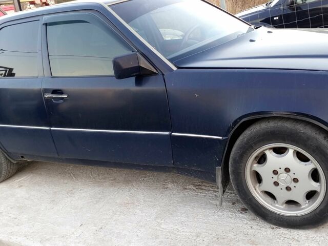 Синій Мерседес В124, об'ємом двигуна 0 л та пробігом 440 тис. км за 2500 $, фото 3 на Automoto.ua