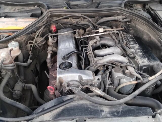 Синій Мерседес В124, об'ємом двигуна 0 л та пробігом 440 тис. км за 2500 $, фото 2 на Automoto.ua