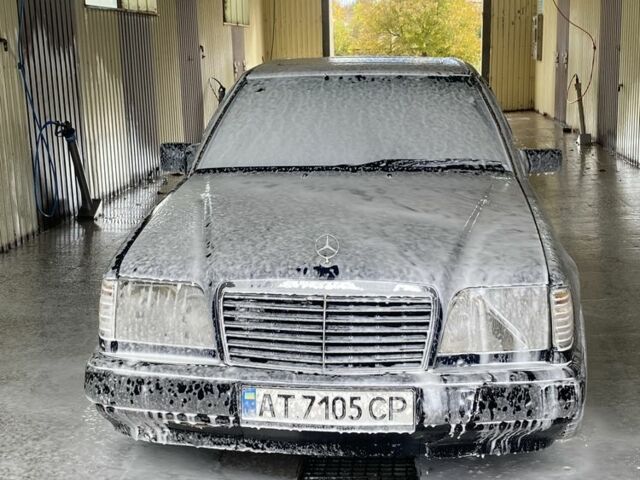 Синий Мерседес В124, объемом двигателя 2.5 л и пробегом 495 тыс. км за 1800 $, фото 5 на Automoto.ua