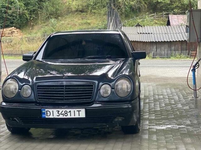 Синий Мерседес В124, объемом двигателя 2 л и пробегом 300 тыс. км за 2300 $, фото 7 на Automoto.ua