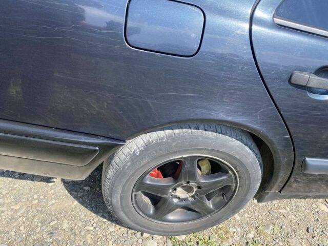 Синий Мерседес В124, объемом двигателя 2 л и пробегом 300 тыс. км за 2300 $, фото 4 на Automoto.ua