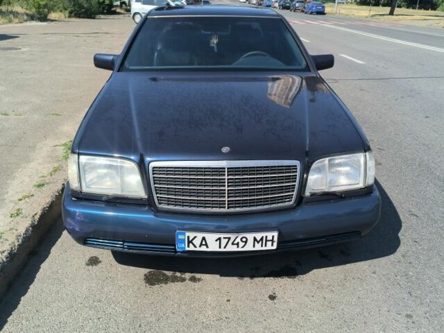 Синий Мерседес В124, объемом двигателя 4.2 л и пробегом 1000 тыс. км за 3000 $, фото 9 на Automoto.ua