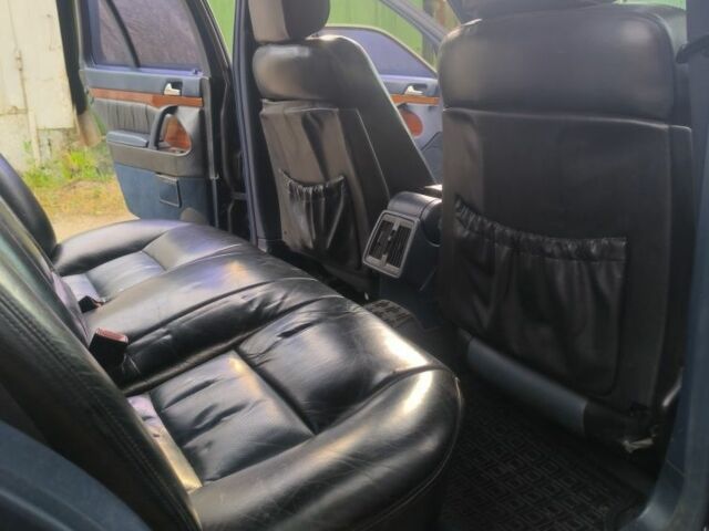 Синий Мерседес В124, объемом двигателя 4.2 л и пробегом 1000 тыс. км за 3000 $, фото 5 на Automoto.ua