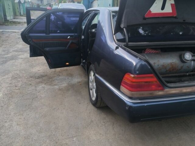 Синий Мерседес В124, объемом двигателя 4.2 л и пробегом 1000 тыс. км за 3000 $, фото 8 на Automoto.ua