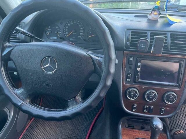Серый Мерседес X-Class, объемом двигателя 3.2 л и пробегом 320 тыс. км за 4500 $, фото 4 на Automoto.ua