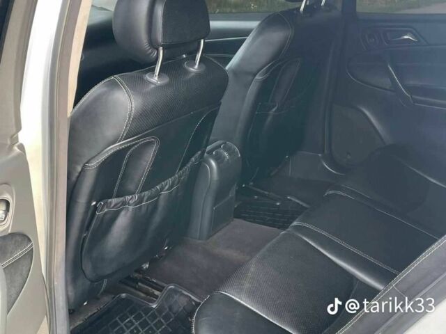 Серый Мерседес X-Class, объемом двигателя 2 л и пробегом 260 тыс. км за 4292 $, фото 5 на Automoto.ua