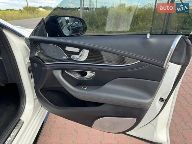 Белый Мерседес AMG GT 4-Door Coupe, объемом двигателя 3 л и пробегом 76 тыс. км за 68900 $, фото 50 на Automoto.ua