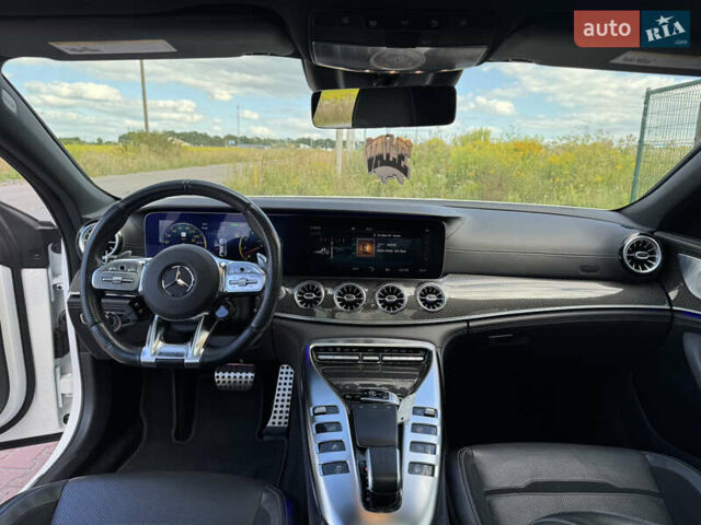 Белый Мерседес AMG GT 4-Door Coupe, объемом двигателя 3 л и пробегом 76 тыс. км за 68900 $, фото 41 на Automoto.ua
