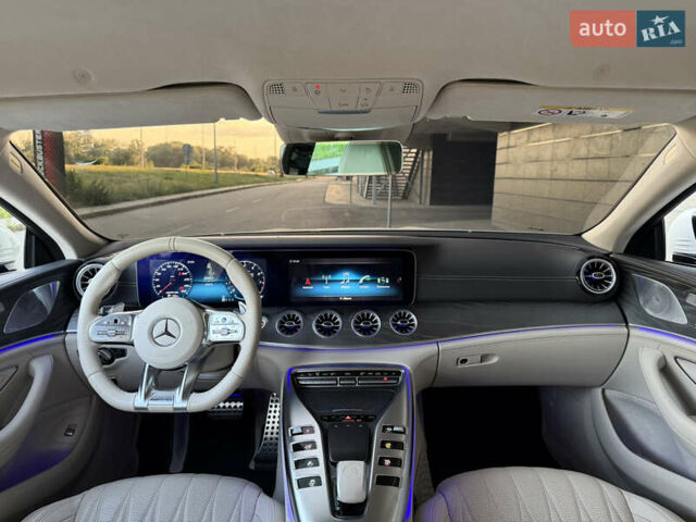 Белый Мерседес AMG GT 4-Door Coupe, объемом двигателя 3 л и пробегом 60 тыс. км за 94900 $, фото 17 на Automoto.ua