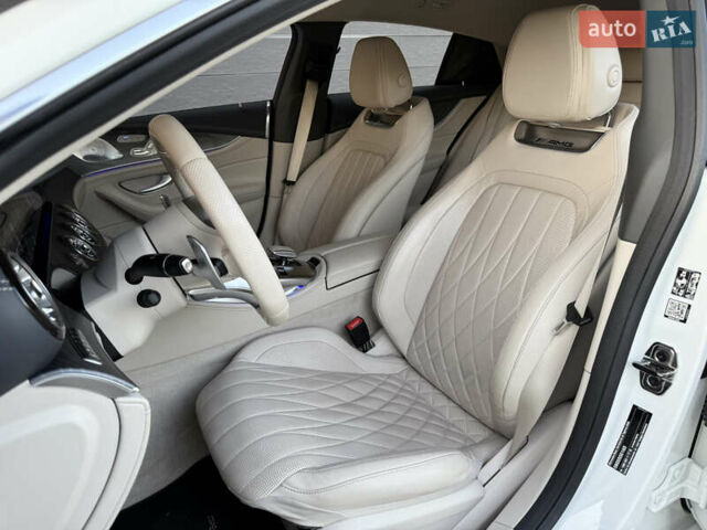 Белый Мерседес AMG GT 4-Door Coupe, объемом двигателя 3 л и пробегом 60 тыс. км за 94900 $, фото 11 на Automoto.ua
