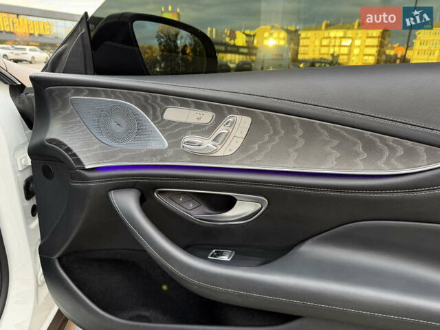 Белый Мерседес AMG GT 4-Door Coupe, объемом двигателя 3 л и пробегом 45 тыс. км за 89000 $, фото 18 на Automoto.ua