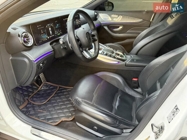 Белый Мерседес AMG GT 4-Door Coupe, объемом двигателя 3 л и пробегом 45 тыс. км за 89000 $, фото 9 на Automoto.ua