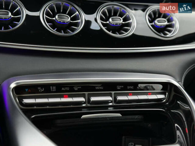 Черный Мерседес AMG GT 4-Door Coupe, объемом двигателя 3 л и пробегом 94 тыс. км за 79000 $, фото 21 на Automoto.ua