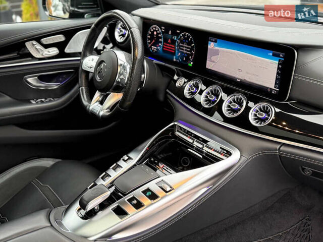 Черный Мерседес AMG GT 4-Door Coupe, объемом двигателя 3 л и пробегом 94 тыс. км за 79000 $, фото 11 на Automoto.ua