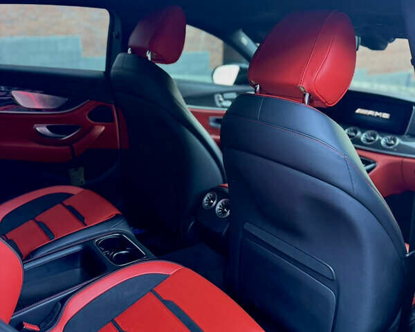 Черный Мерседес AMG GT 4-Door Coupe, объемом двигателя 3 л и пробегом 64 тыс. км за 100000 $, фото 17 на Automoto.ua