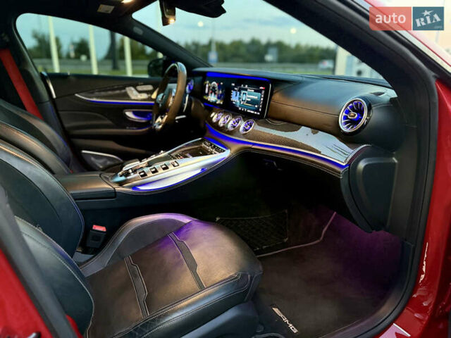 Красный Мерседес AMG GT 4-Door Coupe, объемом двигателя 4 л и пробегом 99 тыс. км за 90900 $, фото 24 на Automoto.ua