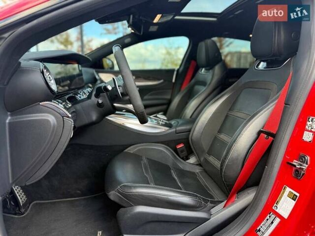 Красный Мерседес AMG GT 4-Door Coupe, объемом двигателя 3.98 л и пробегом 105 тыс. км за 94990 $, фото 11 на Automoto.ua