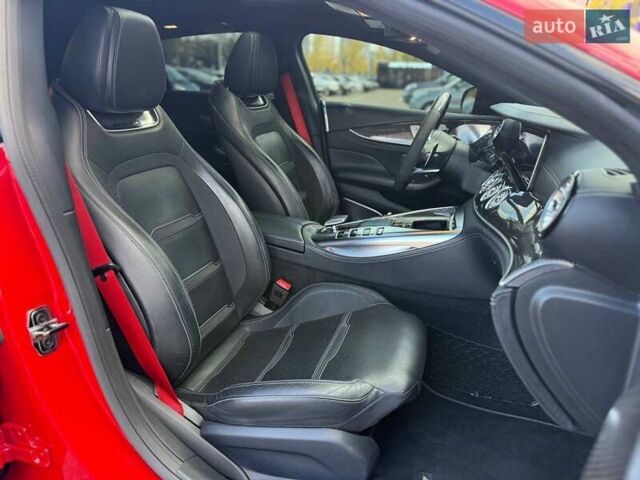 Красный Мерседес AMG GT 4-Door Coupe, объемом двигателя 3.98 л и пробегом 105 тыс. км за 94990 $, фото 14 на Automoto.ua