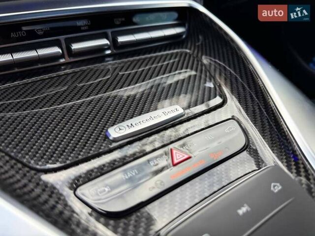 Красный Мерседес AMG GT 4-Door Coupe, объемом двигателя 3.98 л и пробегом 105 тыс. км за 94990 $, фото 33 на Automoto.ua