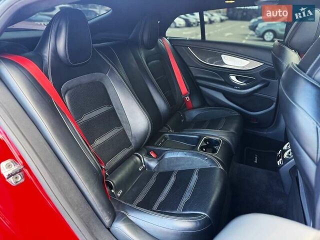 Красный Мерседес AMG GT 4-Door Coupe, объемом двигателя 3.98 л и пробегом 105 тыс. км за 94990 $, фото 13 на Automoto.ua