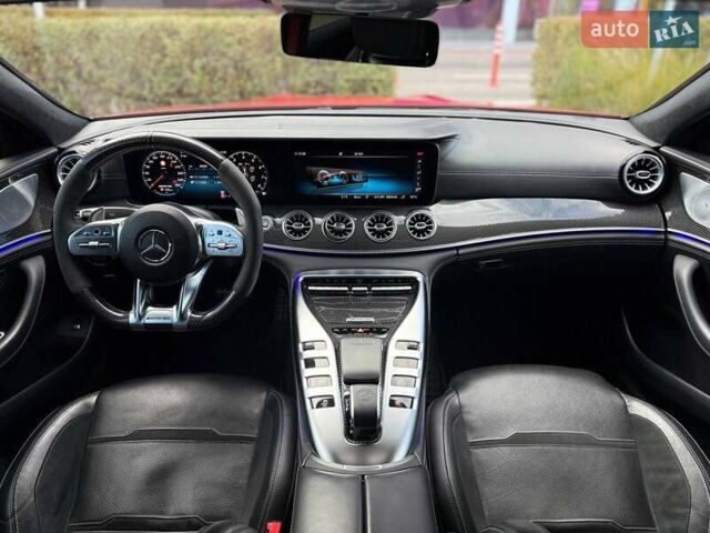 Красный Мерседес AMG GT 4-Door Coupe, объемом двигателя 3.98 л и пробегом 105 тыс. км за 94990 $, фото 37 на Automoto.ua