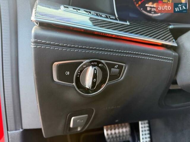 Красный Мерседес AMG GT 4-Door Coupe, объемом двигателя 3.98 л и пробегом 105 тыс. км за 94990 $, фото 23 на Automoto.ua