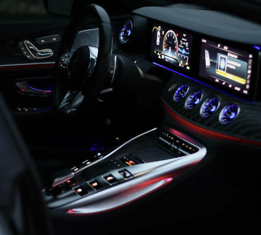 Серый Мерседес AMG GT 4-Door Coupe, объемом двигателя 3 л и пробегом 103 тыс. км за 69000 $, фото 13 на Automoto.ua