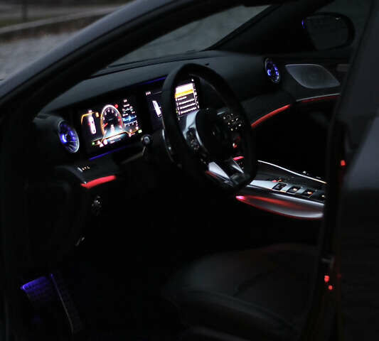 Серый Мерседес AMG GT 4-Door Coupe, объемом двигателя 3 л и пробегом 103 тыс. км за 69000 $, фото 15 на Automoto.ua