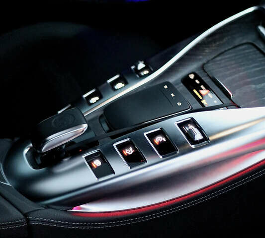 Серый Мерседес AMG GT 4-Door Coupe, объемом двигателя 3 л и пробегом 103 тыс. км за 69000 $, фото 12 на Automoto.ua