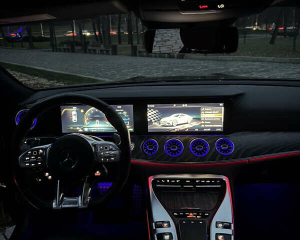 Серый Мерседес AMG GT 4-Door Coupe, объемом двигателя 3 л и пробегом 103 тыс. км за 69000 $, фото 19 на Automoto.ua