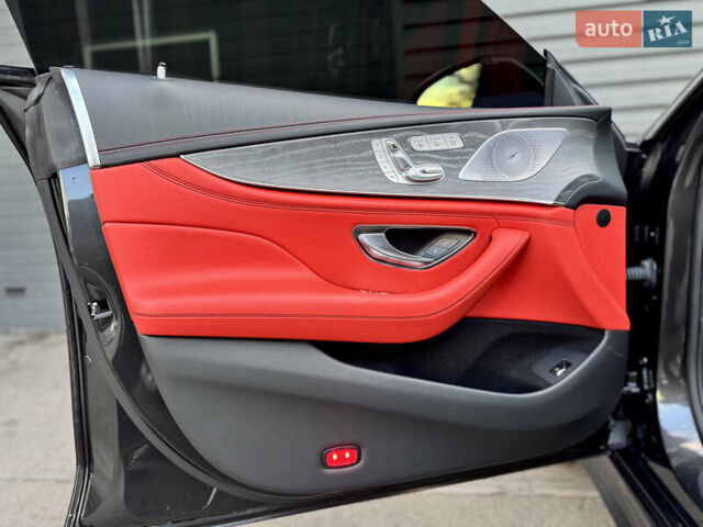 Серый Мерседес AMG GT 4-Door Coupe, объемом двигателя 0 л и пробегом 60 тыс. км за 93900 $, фото 38 на Automoto.ua