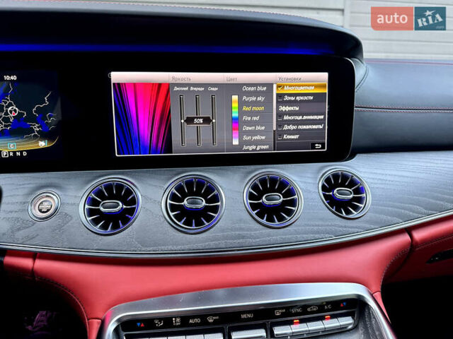 Серый Мерседес AMG GT 4-Door Coupe, объемом двигателя 0 л и пробегом 60 тыс. км за 93900 $, фото 43 на Automoto.ua