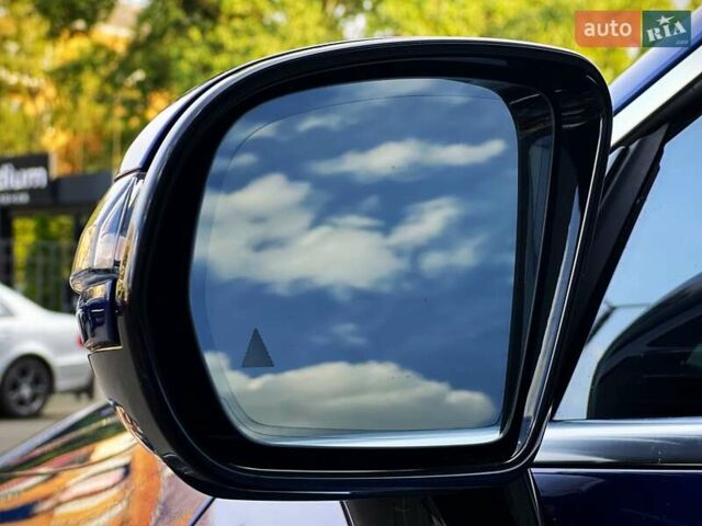 Синий Мерседес AMG GT 4-Door Coupe, объемом двигателя 3 л и пробегом 29 тыс. км за 93999 $, фото 15 на Automoto.ua