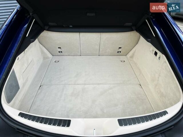 Синий Мерседес AMG GT 4-Door Coupe, объемом двигателя 3 л и пробегом 29 тыс. км за 93999 $, фото 23 на Automoto.ua