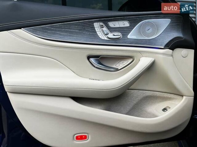 Синий Мерседес AMG GT 4-Door Coupe, объемом двигателя 3 л и пробегом 29 тыс. км за 93999 $, фото 26 на Automoto.ua