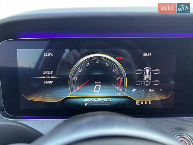 Зеленый Мерседес AMG GT 4-Door Coupe, объемом двигателя 4 л и пробегом 69 тыс. км за 92000 $, фото 37 на Automoto.ua
