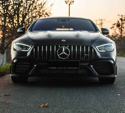 Серый Мерседес AMG GT 4, объемом двигателя 0 л и пробегом 35 тыс. км за 200000 $, фото 6 на Automoto.ua