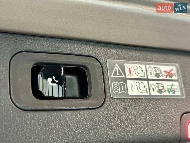 Сірий Мерседес C-class All-Terrain, об'ємом двигуна 1.99 л та пробігом 129 тис. км за 39400 $, фото 53 на Automoto.ua