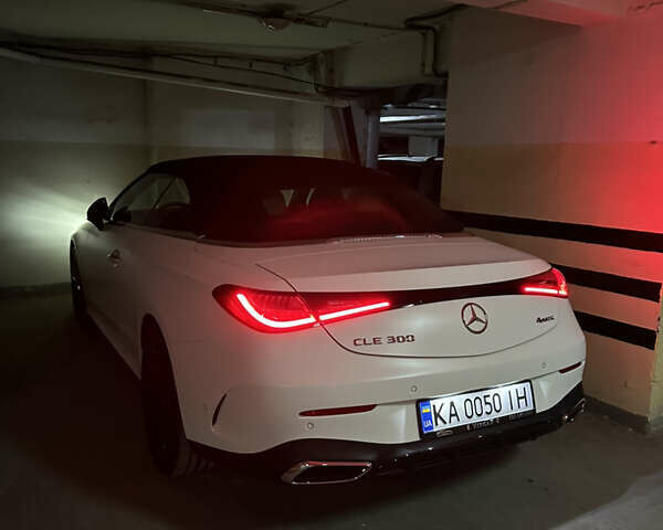 Білий Мерседес CLE-Class Cabrio, об'ємом двигуна 2 л та пробігом 1 тис. км за 95000 $, фото 11 на Automoto.ua