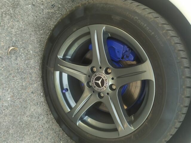 Белый Мерседес CLK-Class, объемом двигателя 3.2 л и пробегом 333 тыс. км за 5000 $, фото 15 на Automoto.ua