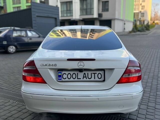 Белый Мерседес CLK-Class, объемом двигателя 2.6 л и пробегом 241 тыс. км за 5899 $, фото 5 на Automoto.ua