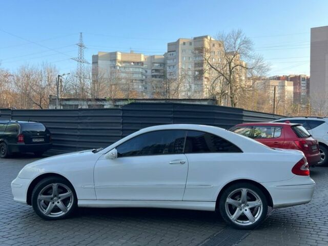 Белый Мерседес CLK-Class, объемом двигателя 2.6 л и пробегом 241 тыс. км за 5899 $, фото 3 на Automoto.ua