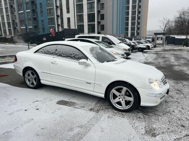 Белый Мерседес CLK-Class, объемом двигателя 2.6 л и пробегом 240 тыс. км за 5600 $, фото 4 на Automoto.ua