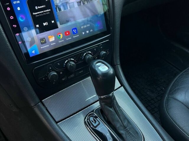 Белый Мерседес CLK-Class, объемом двигателя 2.6 л и пробегом 241 тыс. км за 5899 $, фото 14 на Automoto.ua